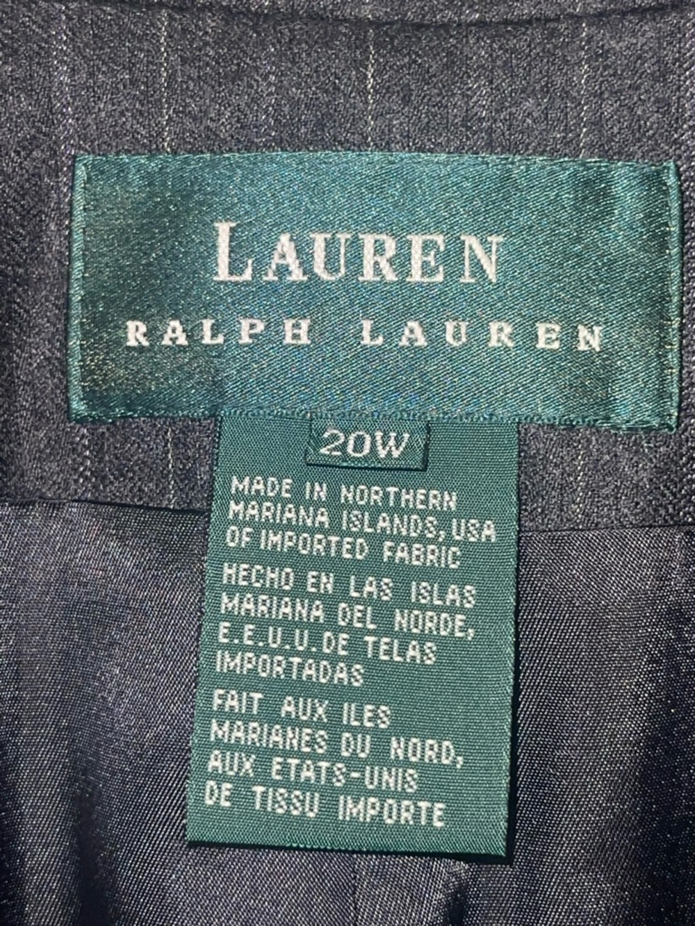 Lauren Ralph Lauren single-breasted pinstripe wool blazer. Size 20 GUC - Picture 7 of 9